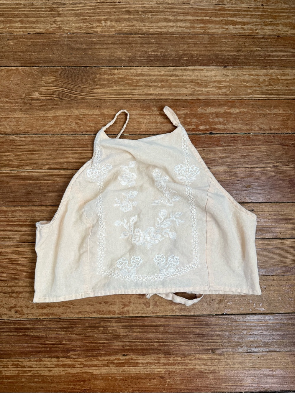 Zara Embroidered Peach and Cream Cropped Halter Tie Back Tank Size Medium